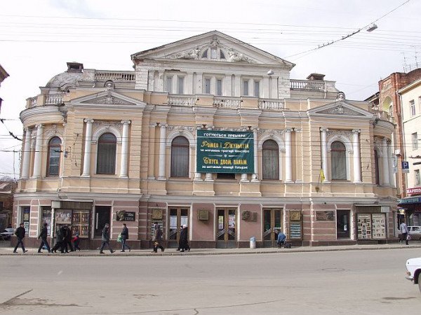 Открылась продажа на репертуарные спектакли театра им. Шевченко.